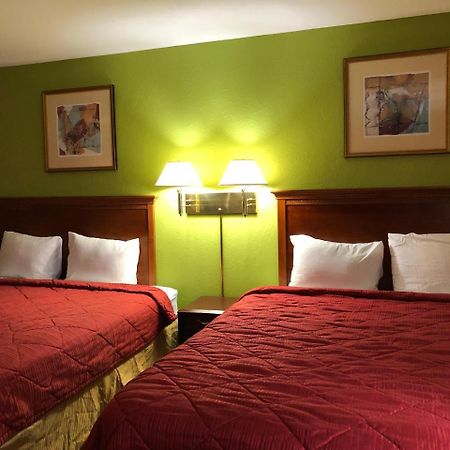 Red Bluff Inn Екстер'єр фото