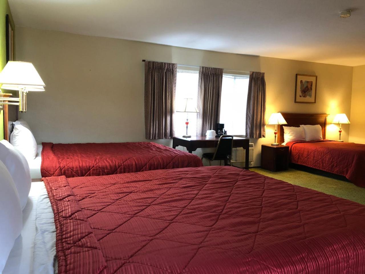 Red Bluff Inn Екстер'єр фото
